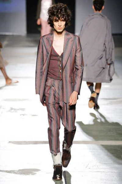 Look 23